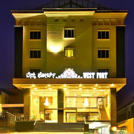 West Fort Hotel Bangalore Exterior photo